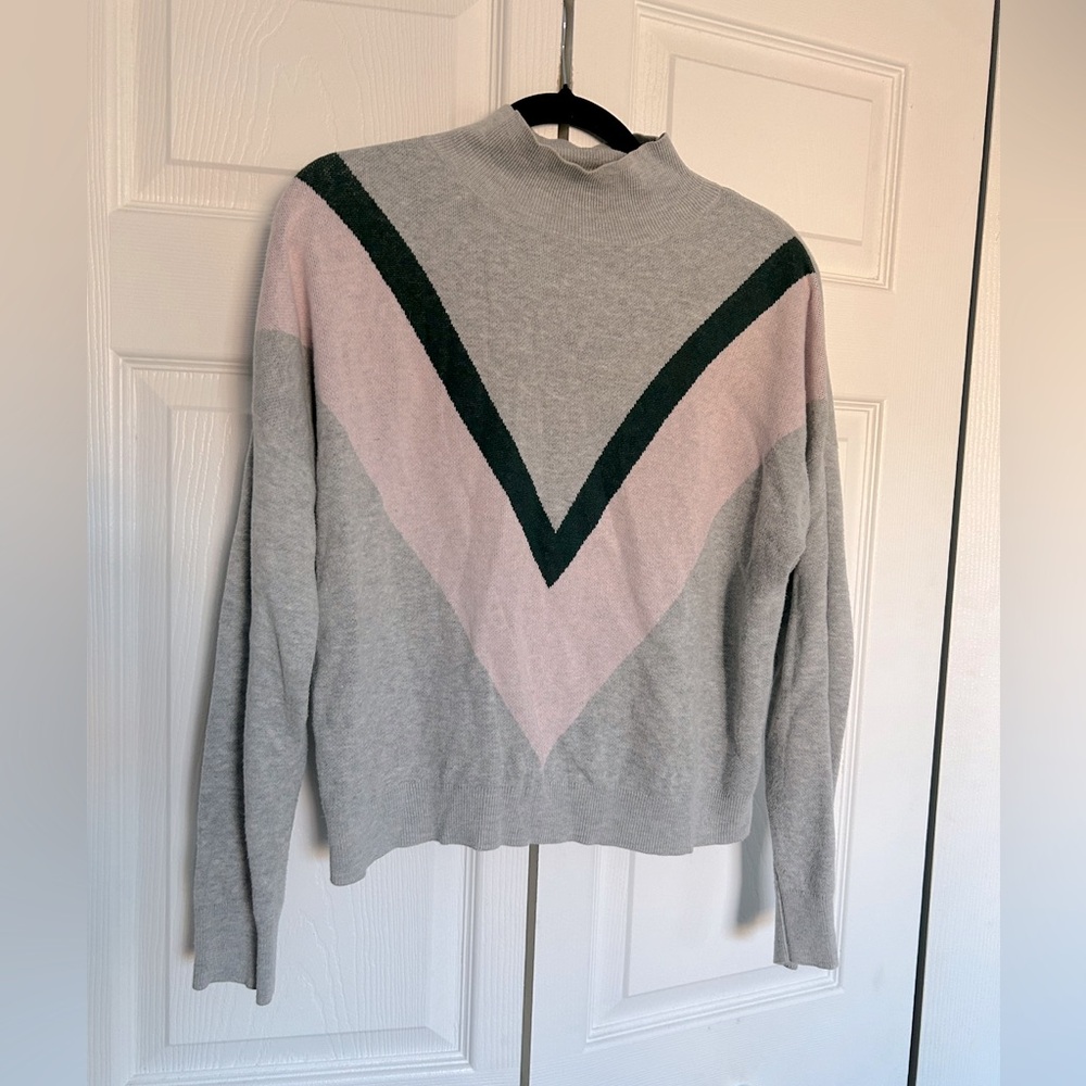 Women’s Sweater - EUC - Old Navy S